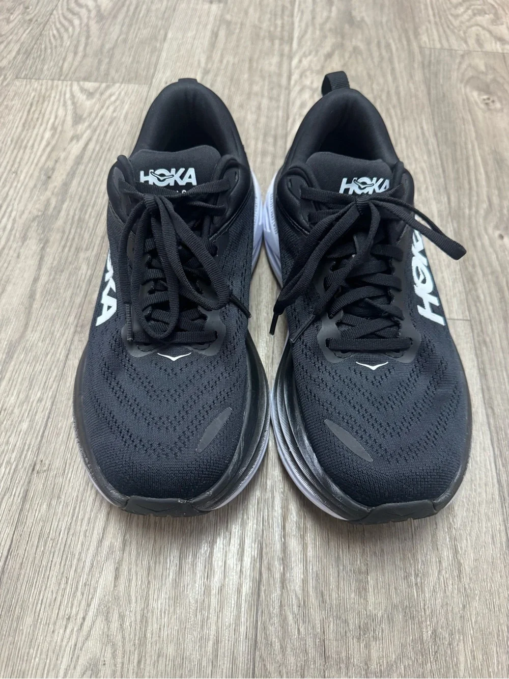 Hoka Bondi 8 Womens Black and White Running Shoes Size 9D Wide